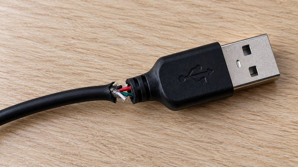 Come riparare un cavo USB